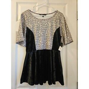 Size Medium Top New with Tags Sparkly